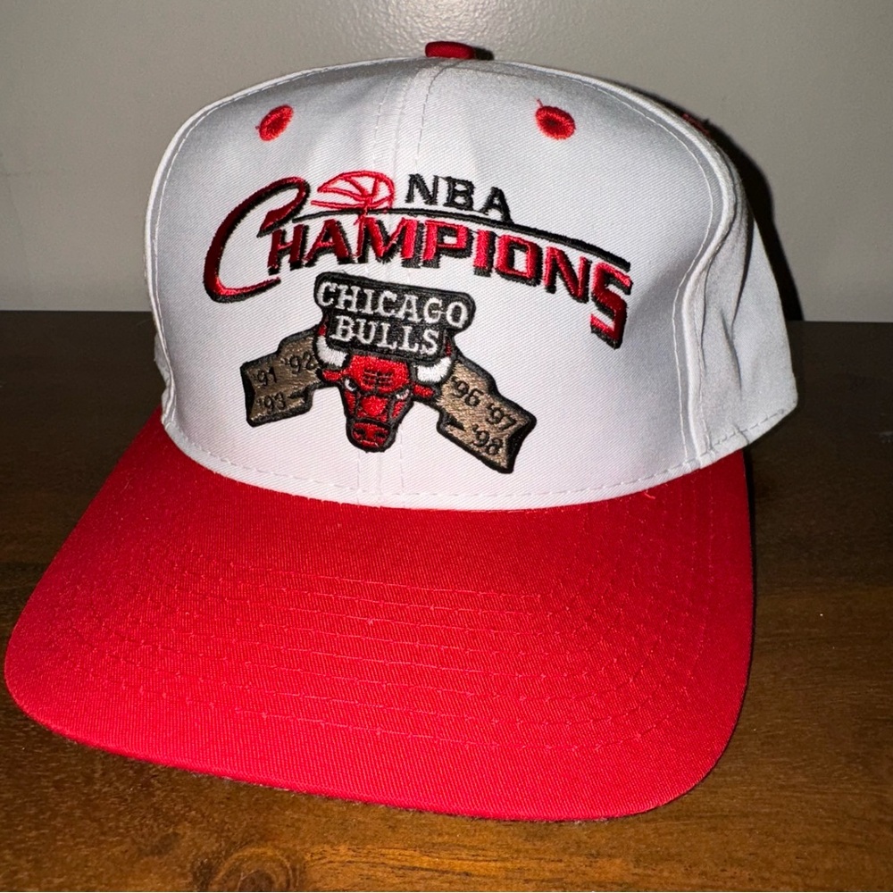 Chicago Bulls NBA vintage y2k hat Champions 6 rings